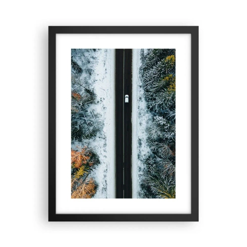 Poster in een zwarte lijst - Snijd door het winterbos - 30x40 cm