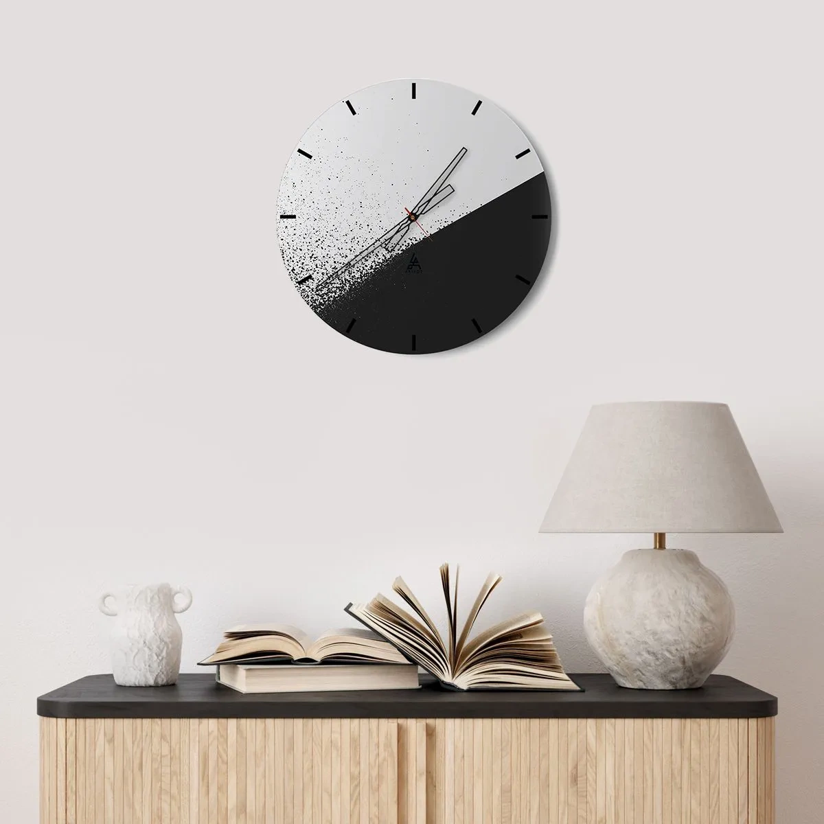 Wandklok - Klok - Geometrische compositie in contrasterend zwart en wit - 30x30cm - Steeds sneller, meer en meer - Moderne wanddecoratie voor woonkamer, keuken en slaapkamer ARTTOR