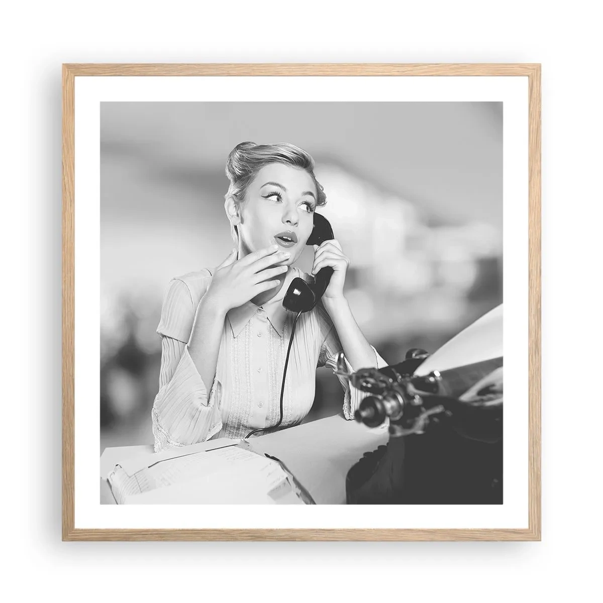 Een poster in een licht eiken lijst - Hallo, het zijn de jaren 50. - 60x60 cm