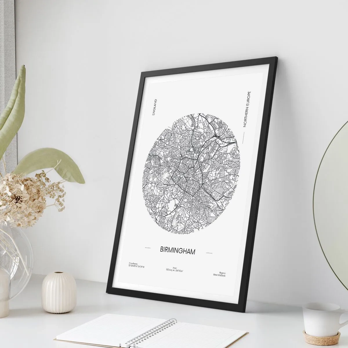 Poster in een zwarte lijst - Een minimalistische zwart-witkaart van Birmingham - 50x70cm - Anatomie van Birmingham - Moderne wanddecoratie voor woonkamer en slaapkamer ARTTOR