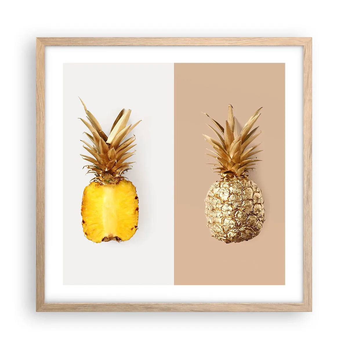 Een poster in een licht eiken lijst - Ananas voor ons - 50x50 cm