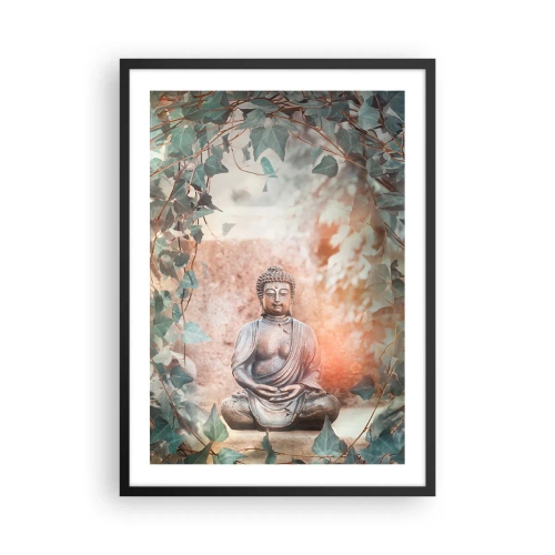 Poster in een zwarte lijst - Een Boeddhabeeld omgeven door klimop in een meditatieve aura - 50x70cm - Vreugdevolle harmonie - Moderne wanddecoratie voor woonkamer en slaapkamer ARTTOR