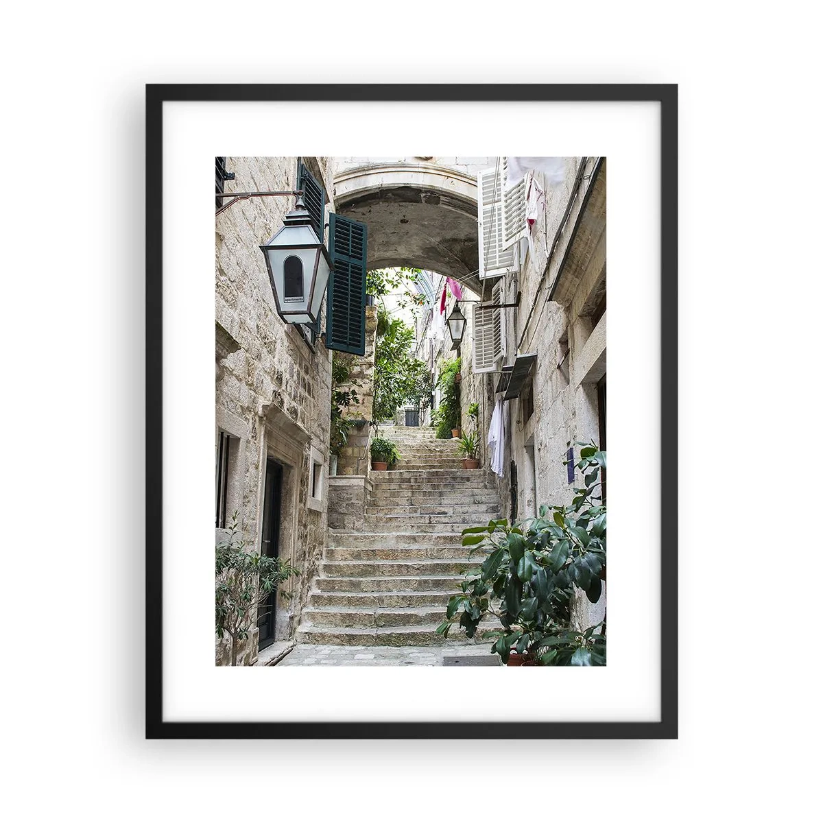 Poster in een zwarte lijst - Een charmant steegje - 40x50 cm