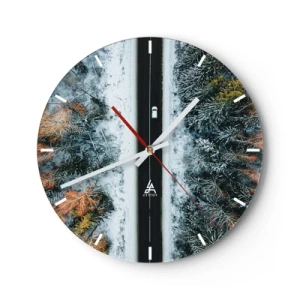 Wandklok - Klok - Een bosweg in de winter, gezien vanuit vogelperspectief, met een auto die voorbij rijdt - 30x30cm - Snijd door het winterbos - Moderne wanddecoratie voor woonkamer, keuken en slaapkamer ARTTOR