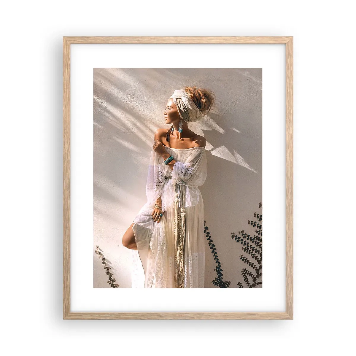 Een poster in een licht eiken lijst - De zon en het meisje - 40x50 cm