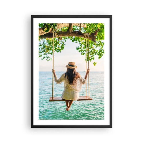 Poster in een zwarte lijst - Vrouw op een schommel aan zee in een tropische omgeving - 50x70cm - Het leven is prachtig - Moderne wanddecoratie voor woonkamer en slaapkamer ARTTOR