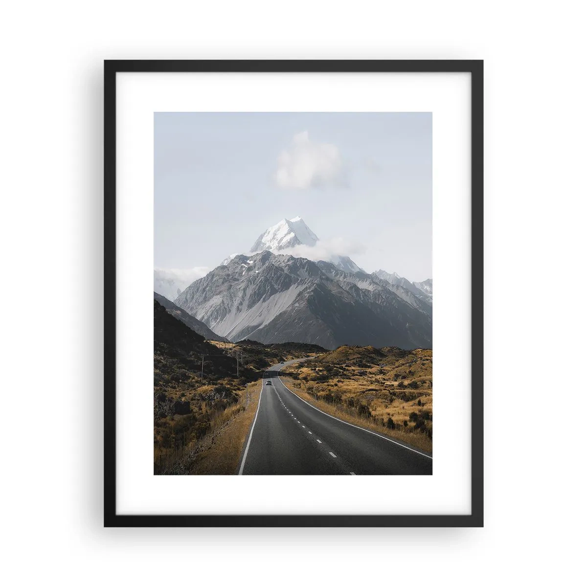 Poster in een zwarte lijst - De weg naar het hart van de bergen - 40x50 cm