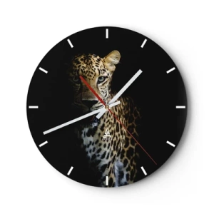 Wandklok - Klok - Panter op een zwarte achtergrond in halfschaduw - 30x30cm - Donkere schoonheid - Moderne wanddecoratie voor woonkamer, keuken en slaapkamer ARTTOR