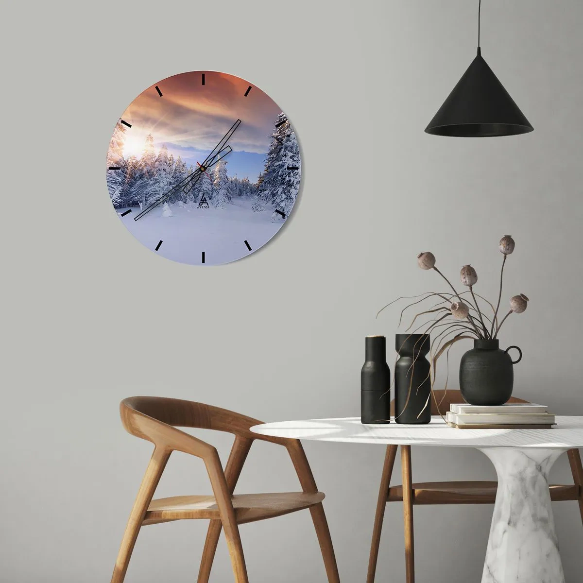 Wandklok - Klok - Winterlandschap met besneeuwde bomen en de ondergaande zon - 30x30cm - Het sneeuwspektakel van de natuur - Moderne wanddecoratie voor woonkamer, keuken en slaapkamer ARTTOR