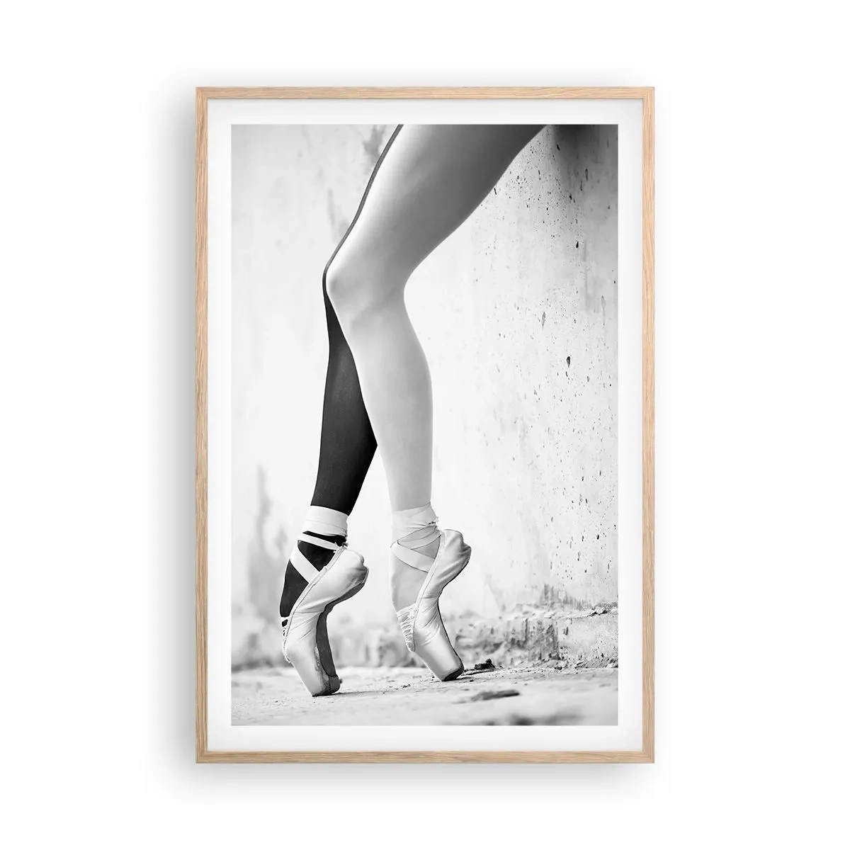 Een poster in een licht eiken lijst - Ballerina, voila! - 61x91 cm