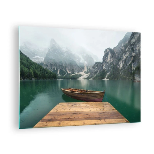 Schilderen op glas - Een boot aan de pieren op een meer in een bergachtig landschap met mist - 70x50cm - "En de trotse rotsen van het voorhoofd" - Moderne wanddecoratie voor woonkamer en slaapkamer ARTTOR