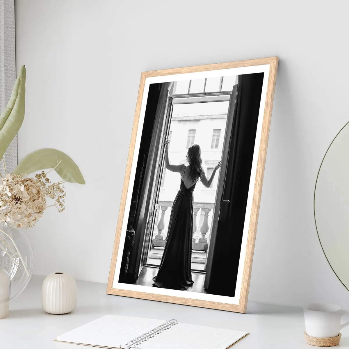 Een poster in een licht eiken lijst - Op grote schaal  - 70x100 cm