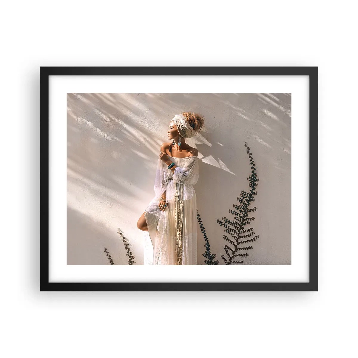 Poster in een zwarte lijst - De zon en het meisje - 50x40 cm
