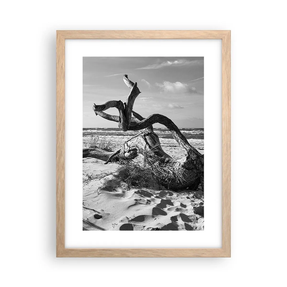 Een poster in een licht eiken lijst - Zee sculptuur - 30x40 cm