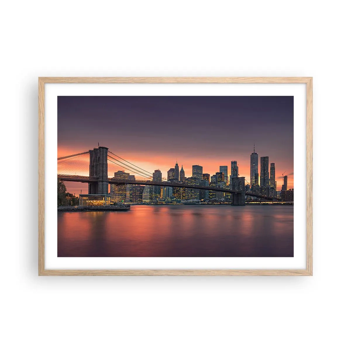 Een poster in een licht eiken lijst - Ondergedompeld in lila stilte - 70x50 cm