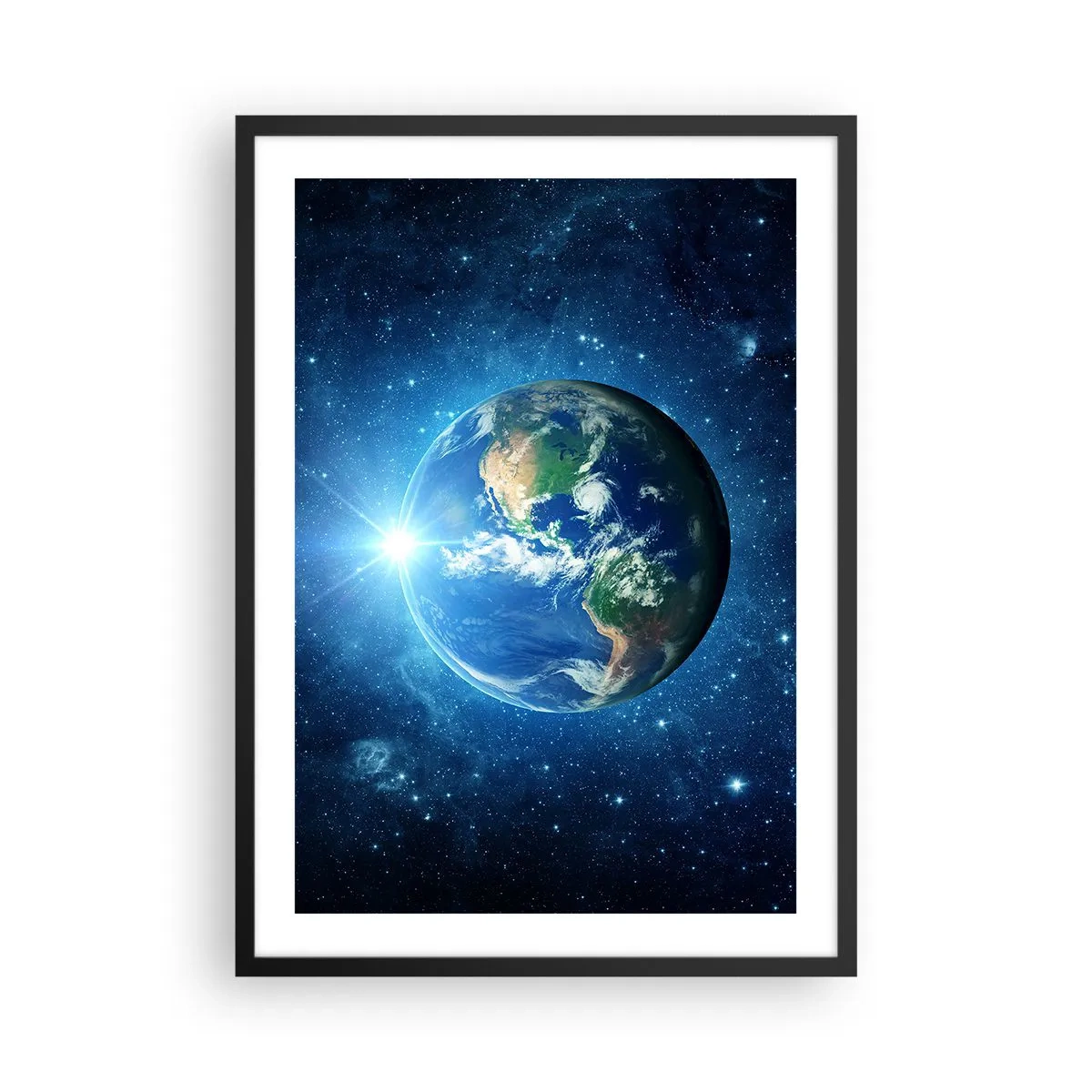 Poster in een zwarte lijst - Uitzicht op de aarde vanuit de ruimte tegen de achtergrond van sterren - 50x70cm - We zijn in de hemel - Moderne wanddecoratie voor woonkamer en slaapkamer ARTTOR