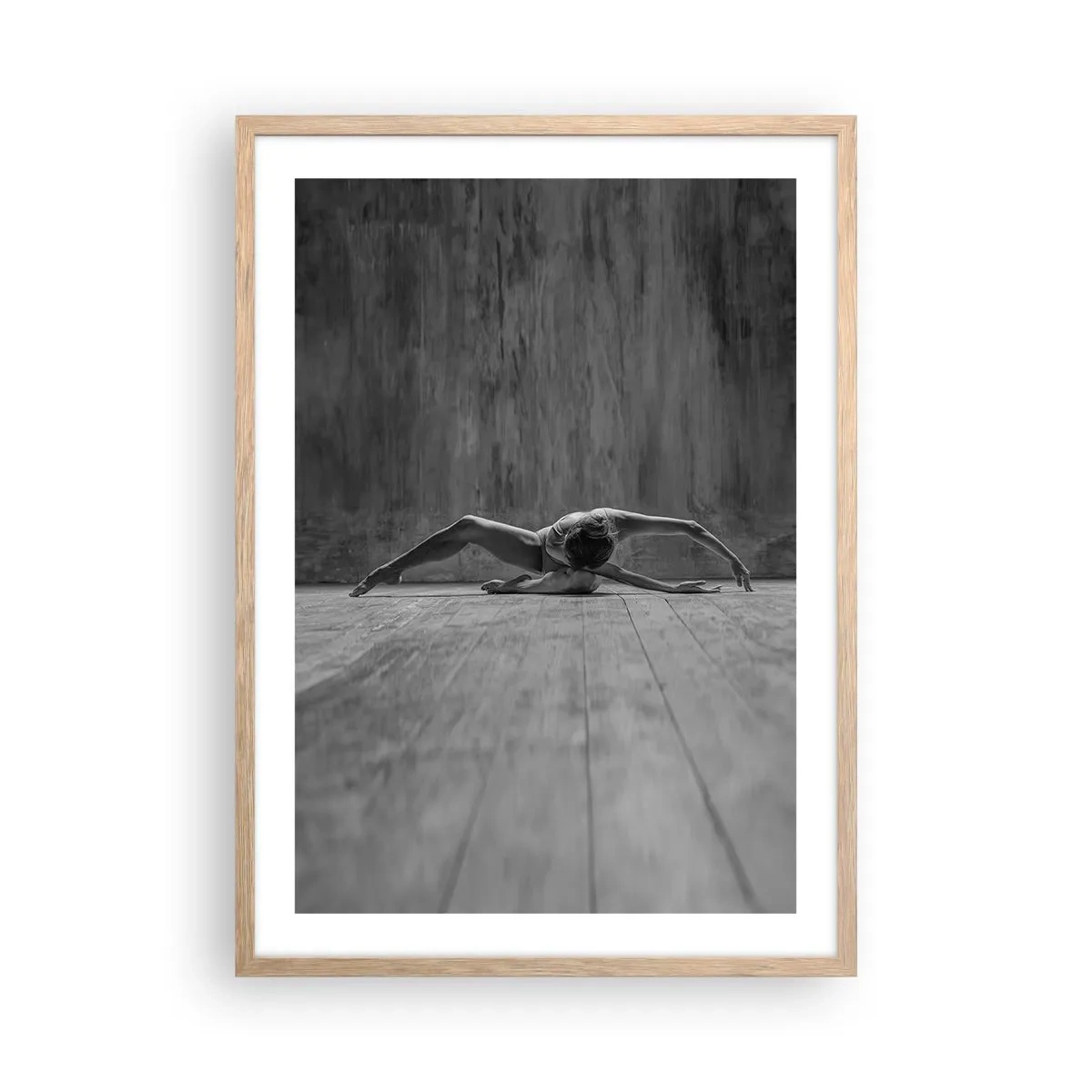 Een poster in een licht eiken lijst - Symmetrie gevonden - 50x70 cm