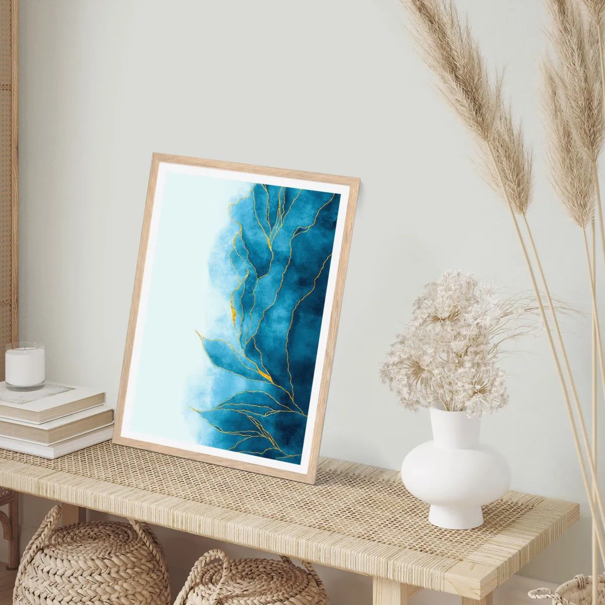 Een poster in een licht eiken lijst - Blauw in goud - 40x50 cm