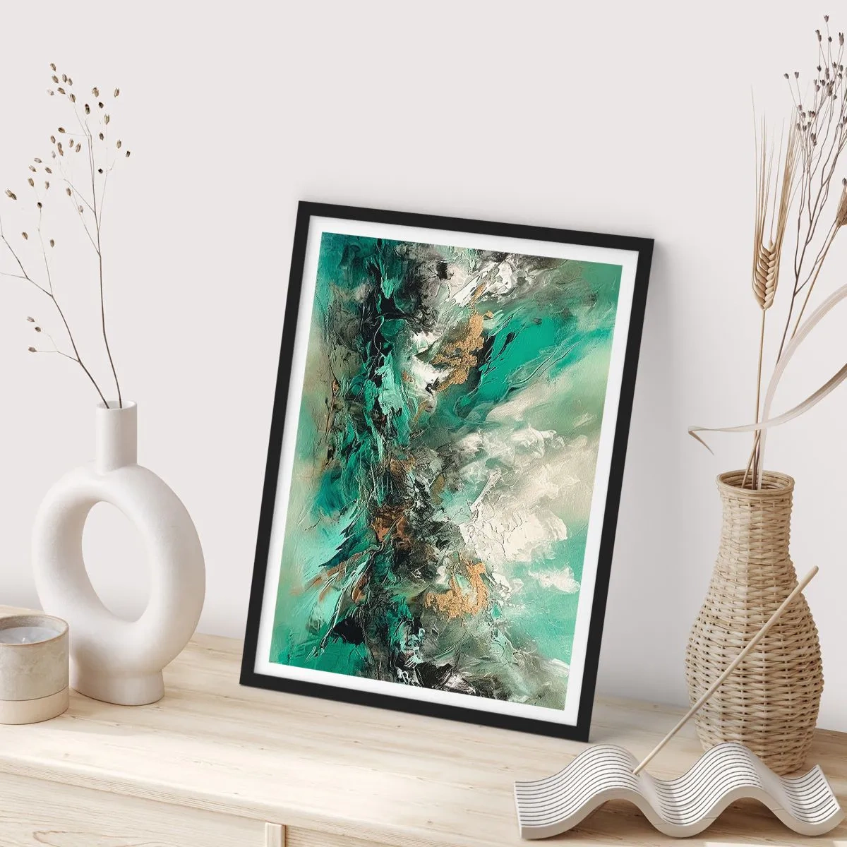Poster in een zwarte lijst - Abstracte compositie in tinten groen en goud - 50x70cm - Emerald en zwarte branding - Moderne wanddecoratie voor woonkamer en slaapkamer ARTTOR