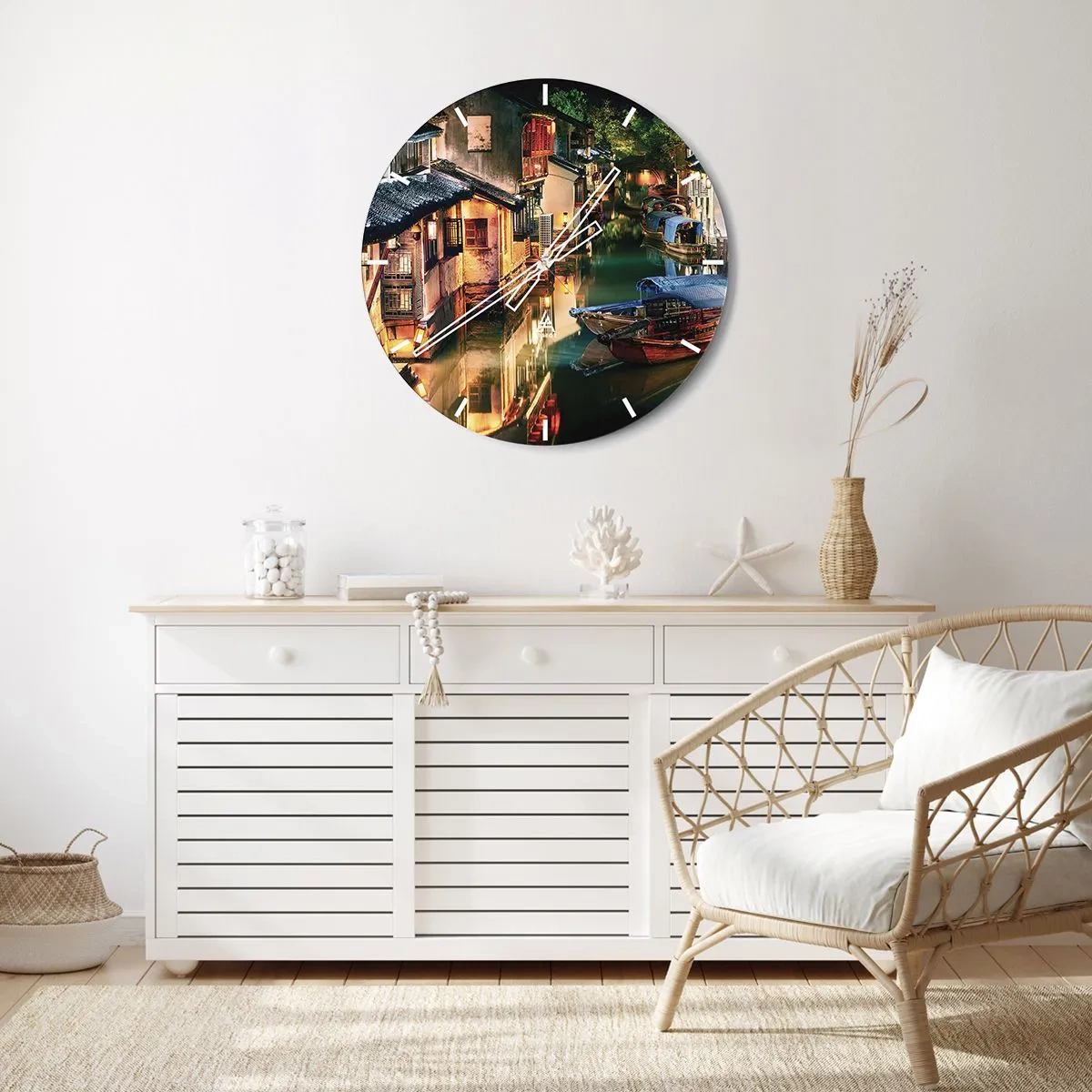 Wandklok - Klok - Sfeervol kanaal met boten en Chinese architectuur 's nachts - 30x30cm - Een avond op een Chinese straat - Moderne wanddecoratie voor woonkamer, keuken en slaapkamer ARTTOR
