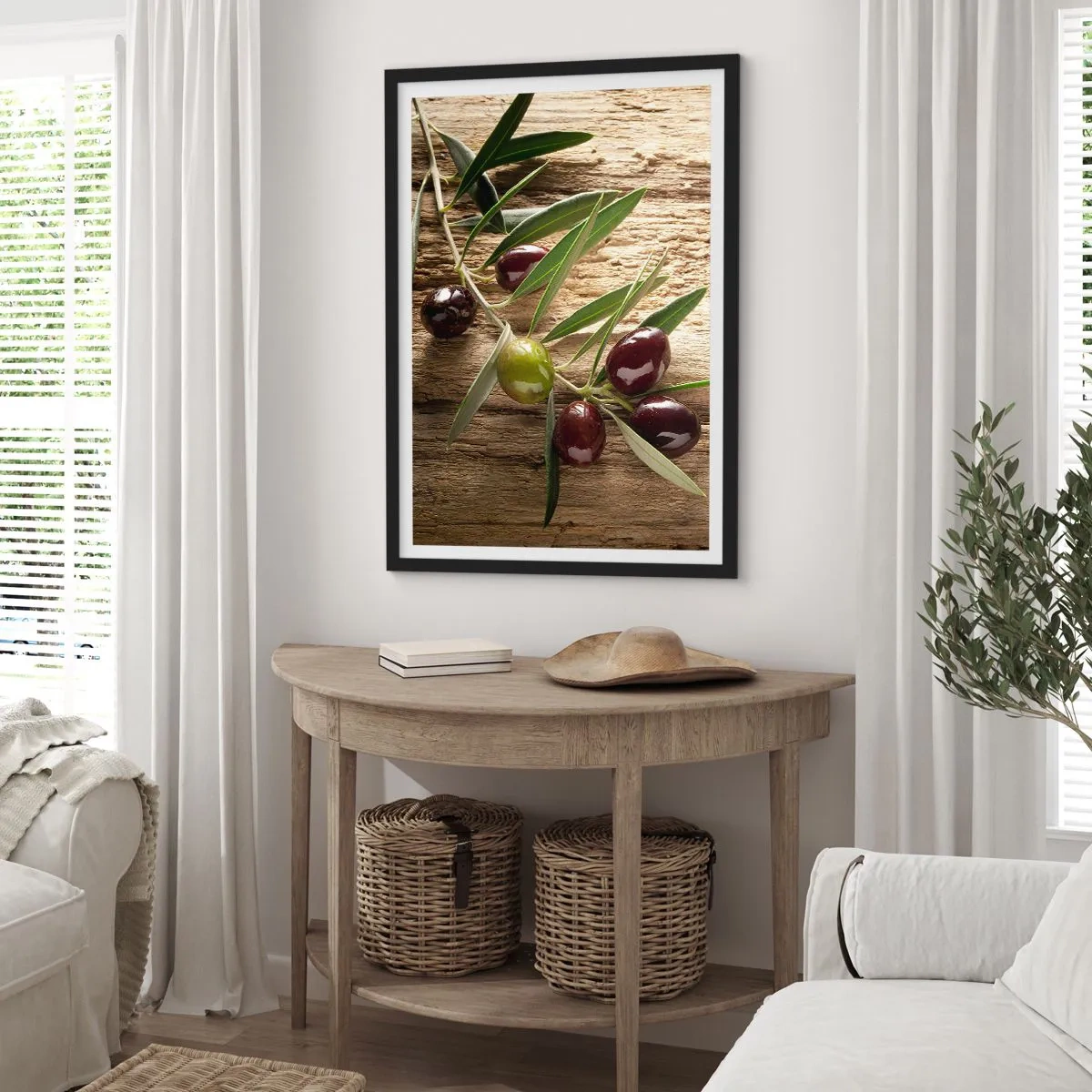 Poster in een zwarte lijst - Olijftak met groene en zwarte olijven - 50x70cm - Rechtstreeks uit de natuur - Moderne wanddecoratie voor woonkamer en slaapkamer ARTTOR