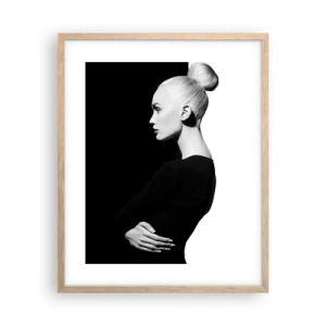 Een poster in een licht eiken lijst - Gewoon een vrouw - 40x50 cm