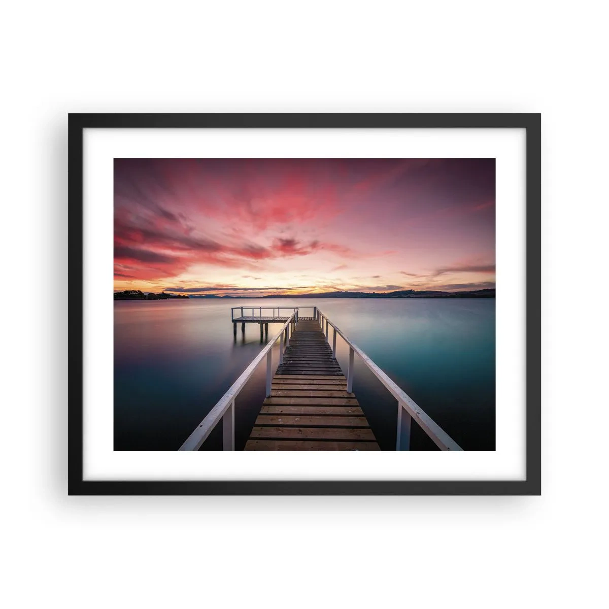 Poster in een zwarte lijst - De zachte vlam van de avond - 50x40 cm