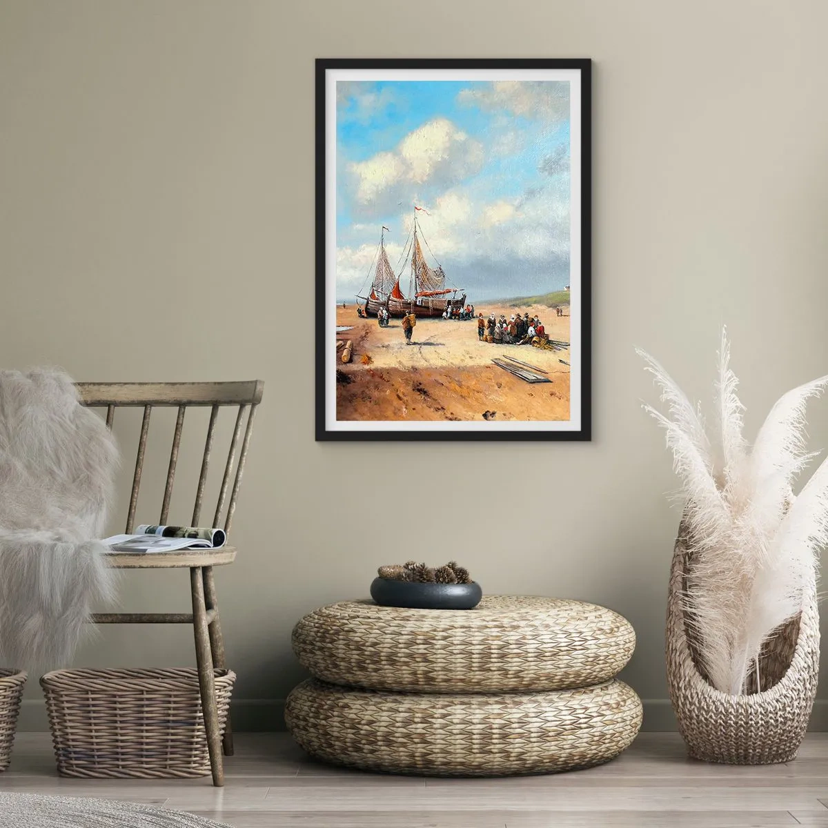 Poster in een zwarte lijst - Traditionele vissersboten en vissers op een zandstrand - 50x70cm - Na een geslaagde vangst - Moderne wanddecoratie voor woonkamer en slaapkamer ARTTOR