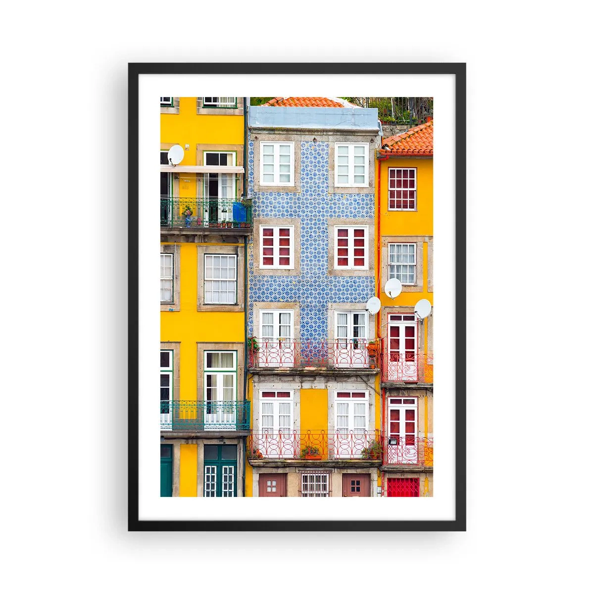 Poster in een zwarte lijst - Kleurrijke gevels van Portugese huurkazernes - 50x70cm - De kleuren van de oude stad - Moderne wanddecoratie voor woonkamer en slaapkamer ARTTOR