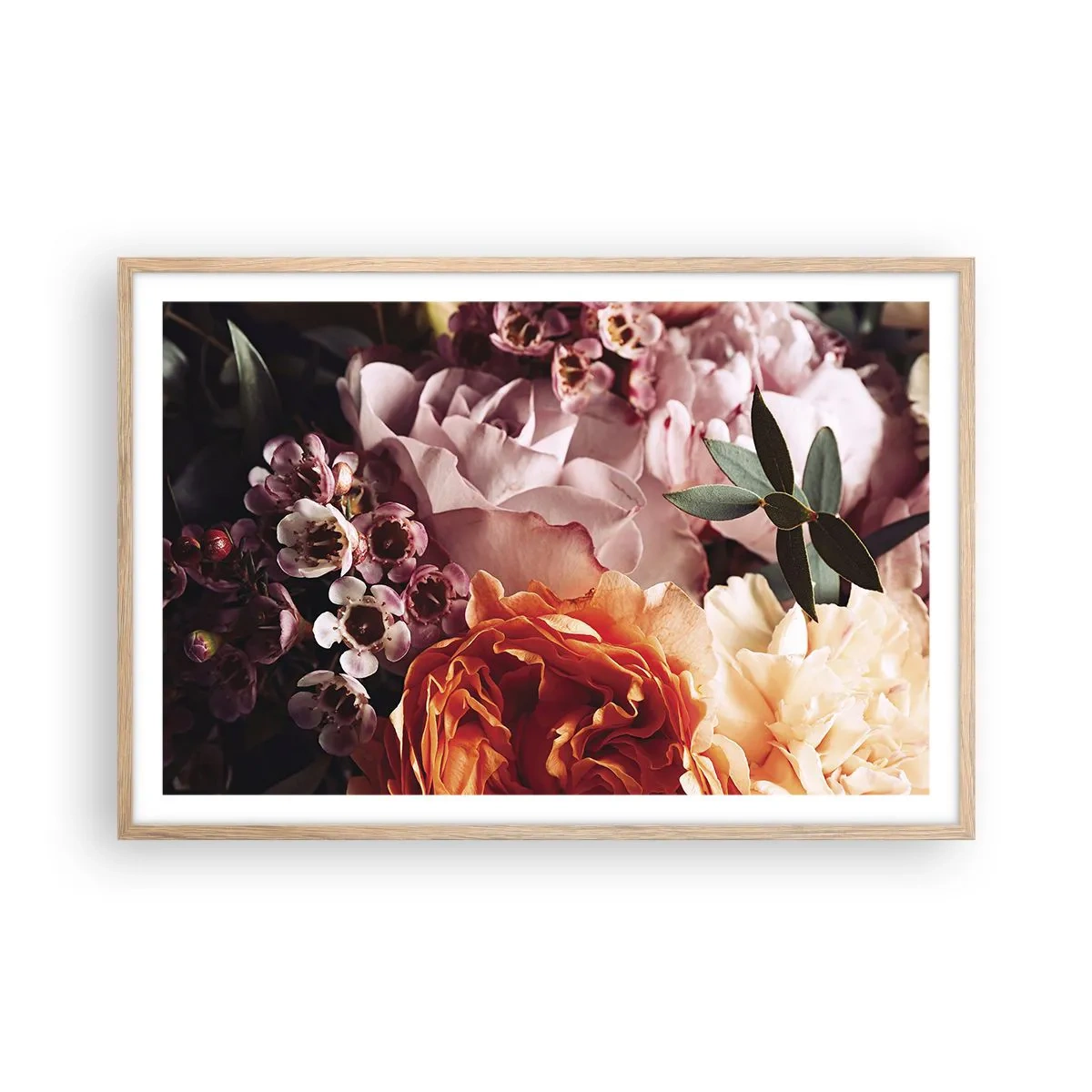 Een poster in een licht eiken lijst - Gehuld in schoonheid - 91x61 cm