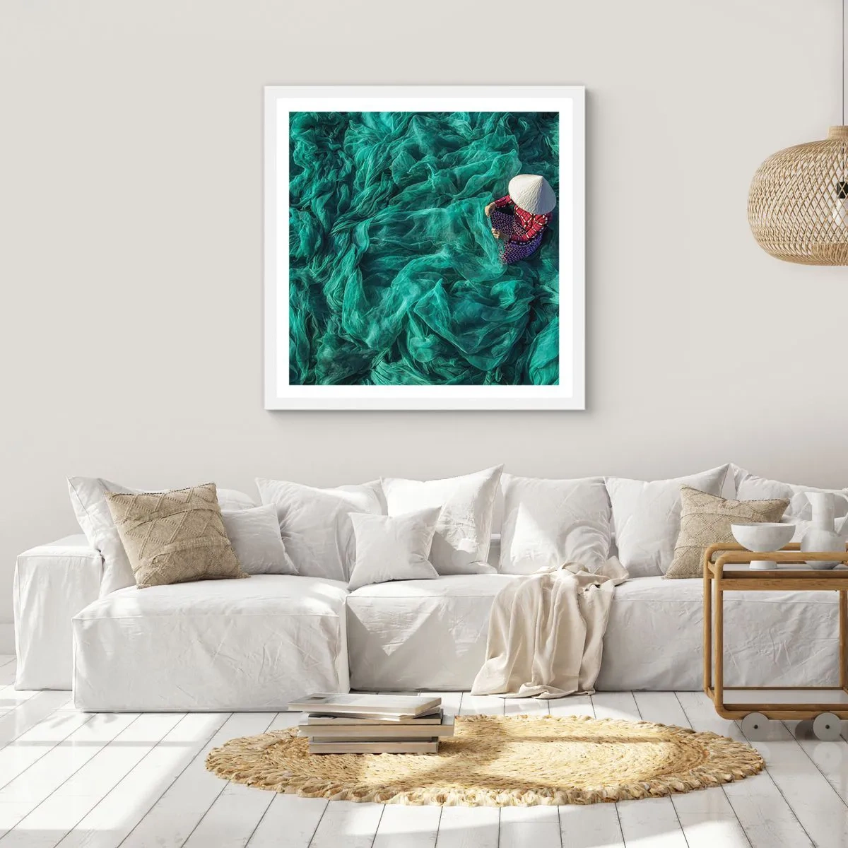 Poster in een witte lijst - In een zee van netten - 50x50 cm