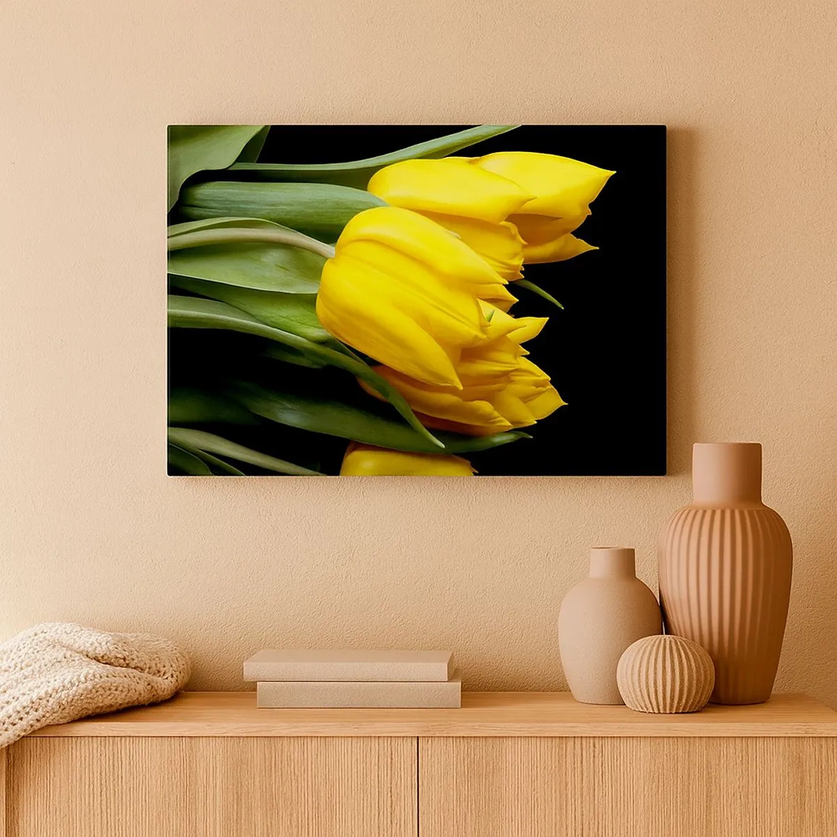 Schilderen op canvas - Een boeket gele tulpen op een zwarte achtergrond - 70x50cm - Gemaakt van heldere zon - Moderne wanddecoratie voor woonkamer en slaapkamer ARTTOR
