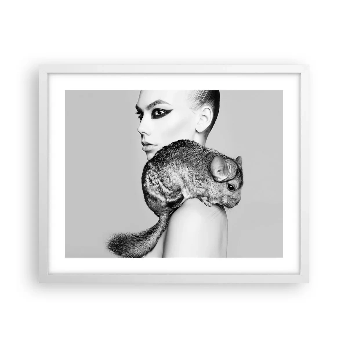 Poster in een witte lijst - Dame met een chinchilla - 50x40 cm