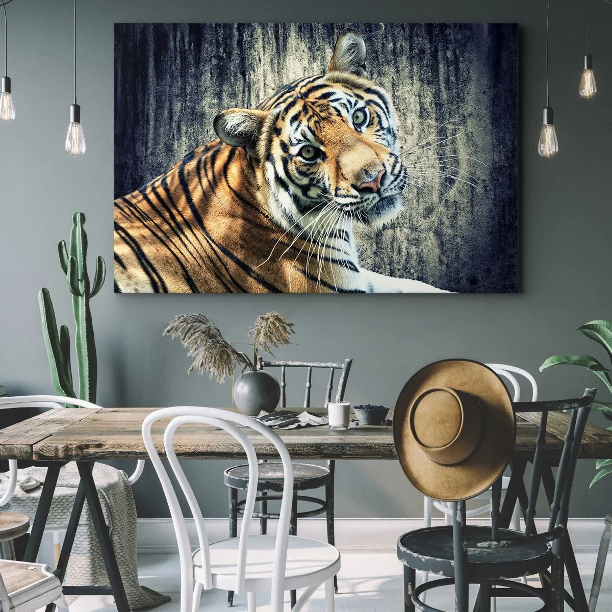 Schilderen op canvas - Een tijger die tegen een ruwe muur ligt - 70x50cm - Portret in stromen van licht - Moderne wanddecoratie voor woonkamer en slaapkamer ARTTOR