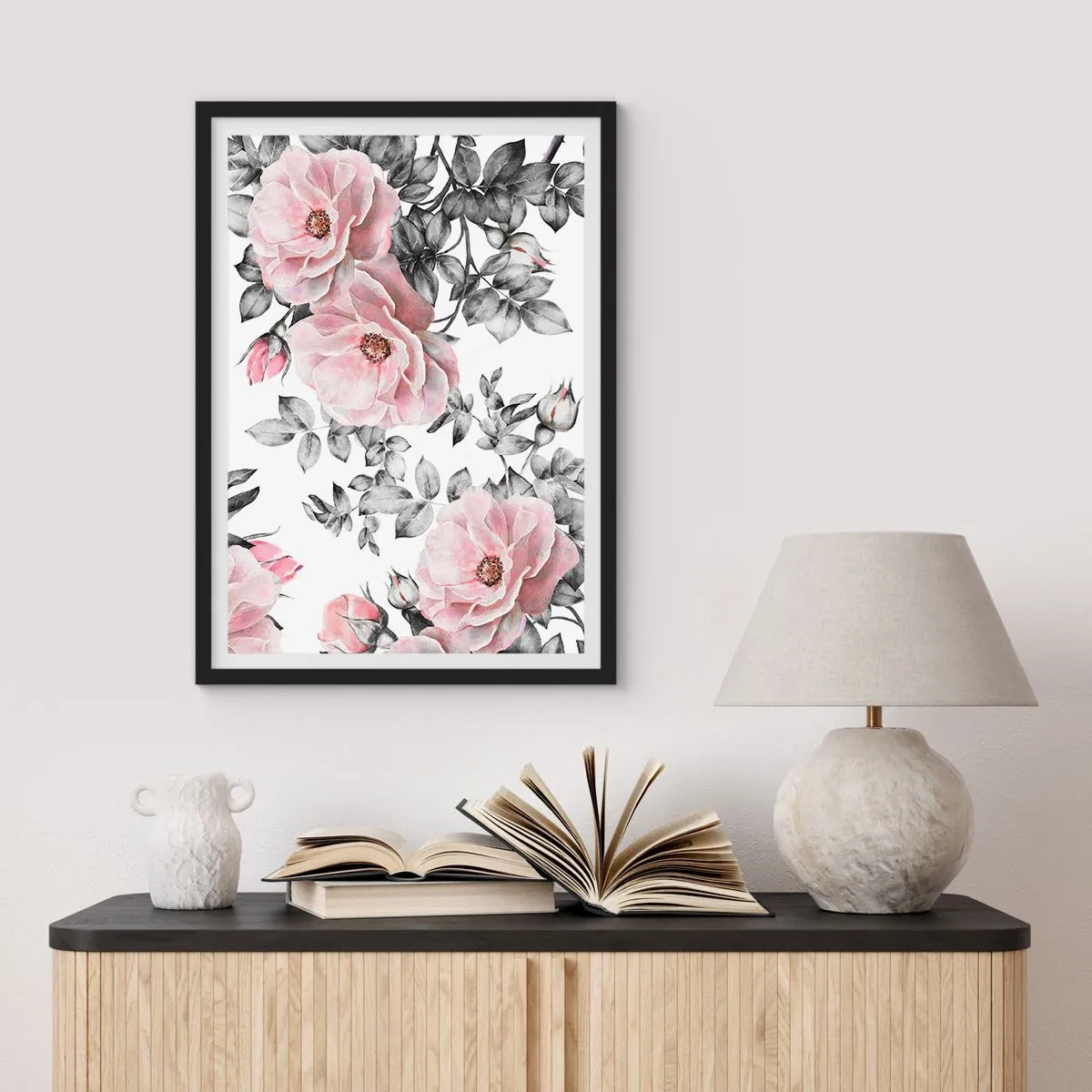 Poster in een zwarte lijst - Roze rozen tegen een achtergrond van zwart-witte bladeren - 50x70cm - Verdwalen in de bloemen van de rozen - Moderne wanddecoratie voor woonkamer en slaapkamer ARTTOR