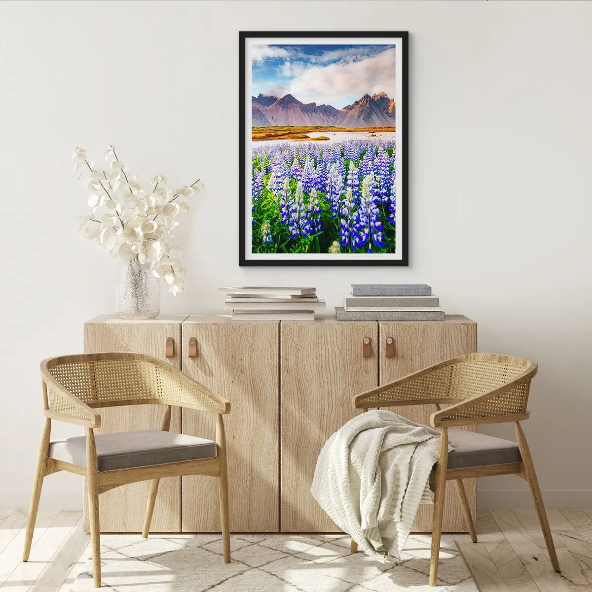 Poster in een zwarte lijst - Kracht en soberheid naast zachtheid - 30x40 cm