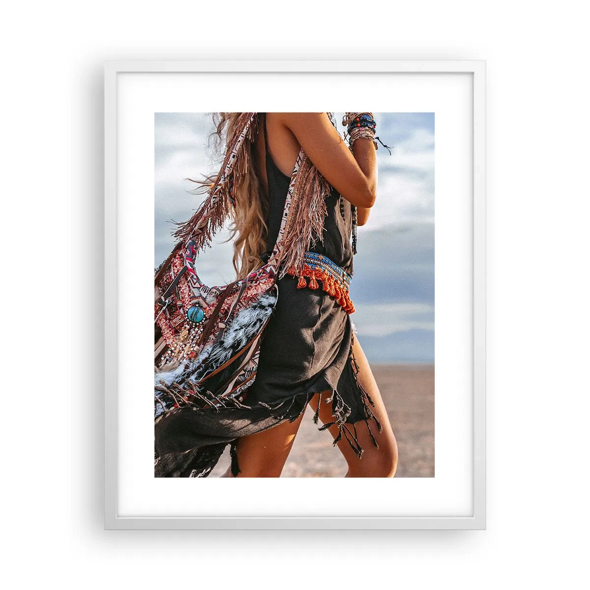 Poster in een witte lijst - Het meisje van de sjamaan - 40x50 cm