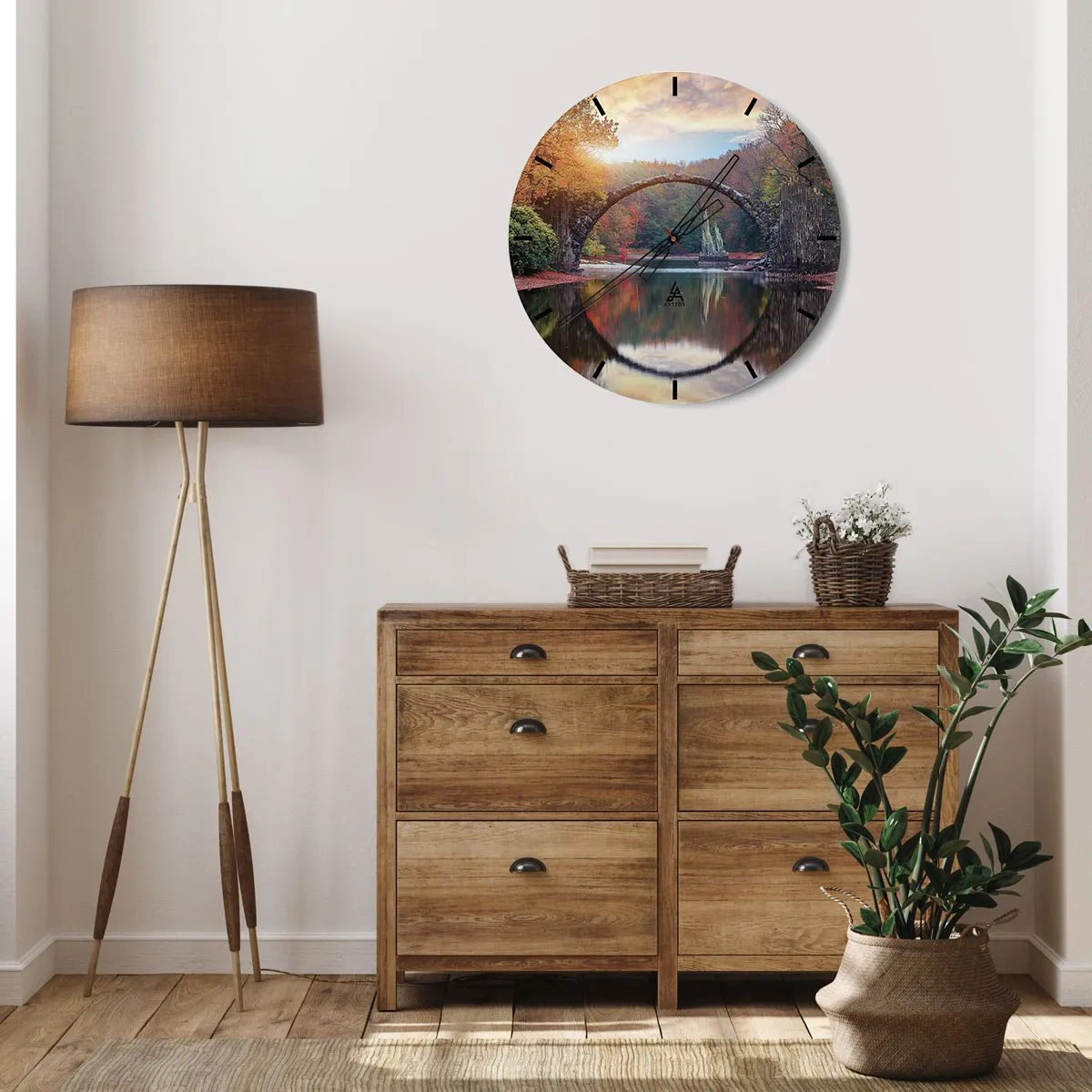 Wandklok - Klok - Een stenen boogbrug die in het water weerspiegelt, creëert een cirkel - 30x30cm - Aan de andere kant van de spiegel - Moderne wanddecoratie voor woonkamer, keuken en slaapkamer ARTTOR