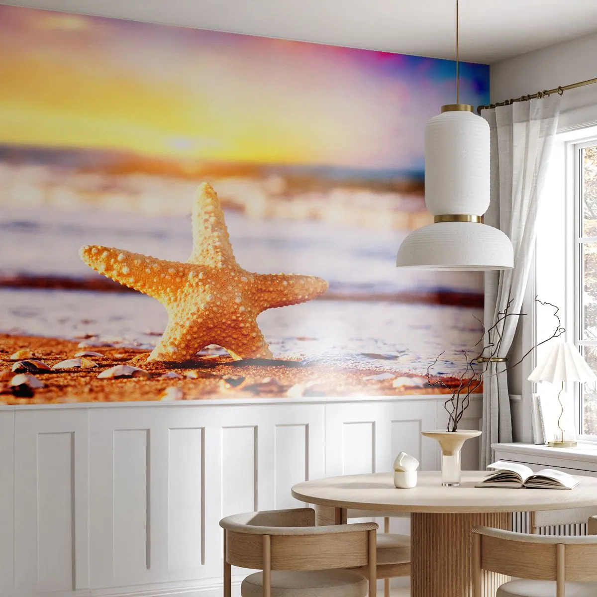 Fotobehang Premium Canvas - Een geschenk uit de zee - Zeester, Strand, Oceaan - 100x70 cm