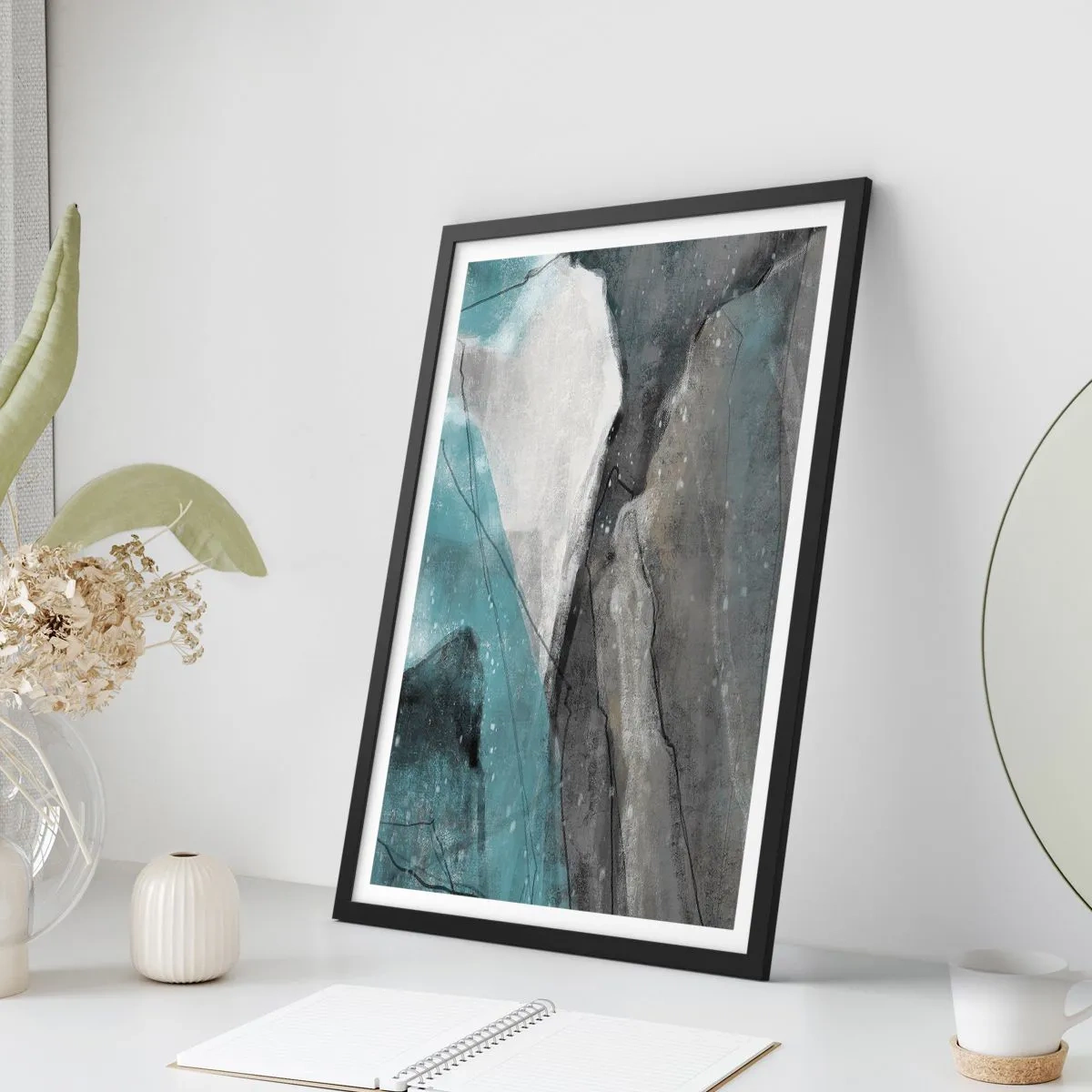 Poster in een zwarte lijst - Een abstracte compositie geïnspireerd op een berglandschap - 50x70cm - Abstractie: rotsen en ijs - Moderne wanddecoratie voor woonkamer en slaapkamer ARTTOR