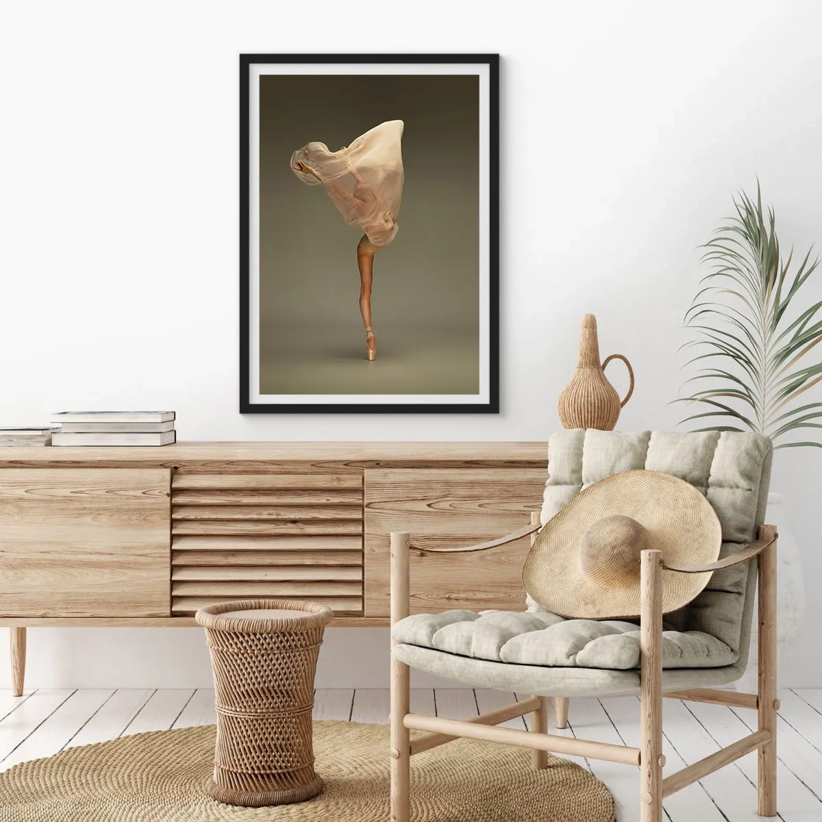 Poster in een zwarte lijst - Een ballerina danst, omringd door delicate stof, in een subtiele pose. - 50x70cm - Het zal snel omhoog vliegen - Moderne wanddecoratie voor woonkamer en slaapkamer ARTTOR