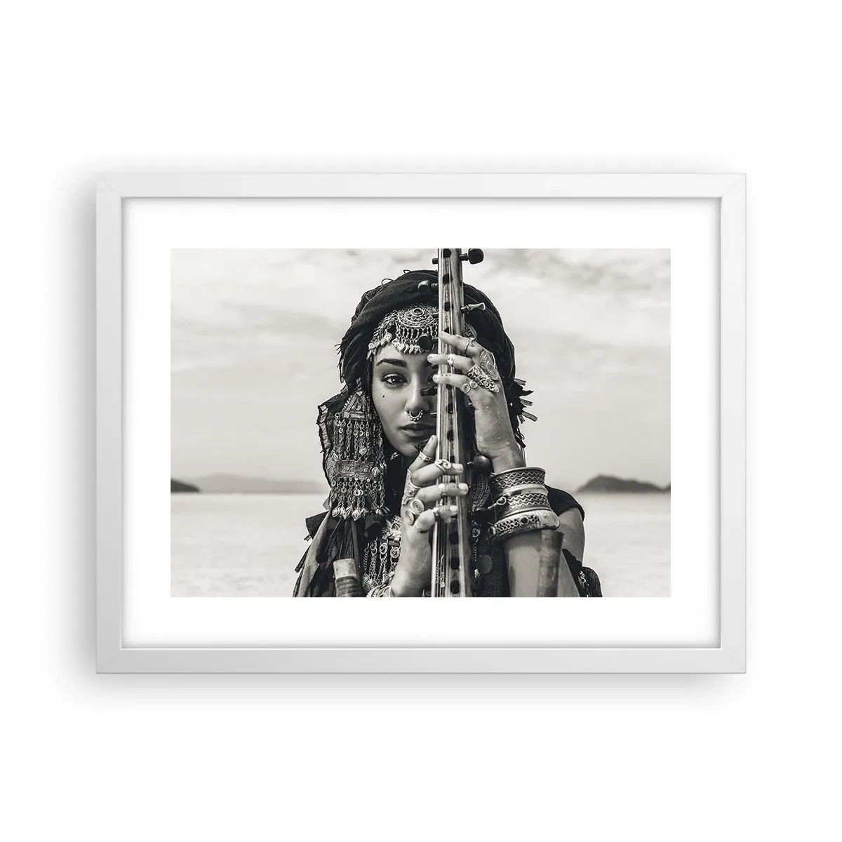 Poster in een witte lijst - De muziek van het Oosten zelf - 40x30 cm