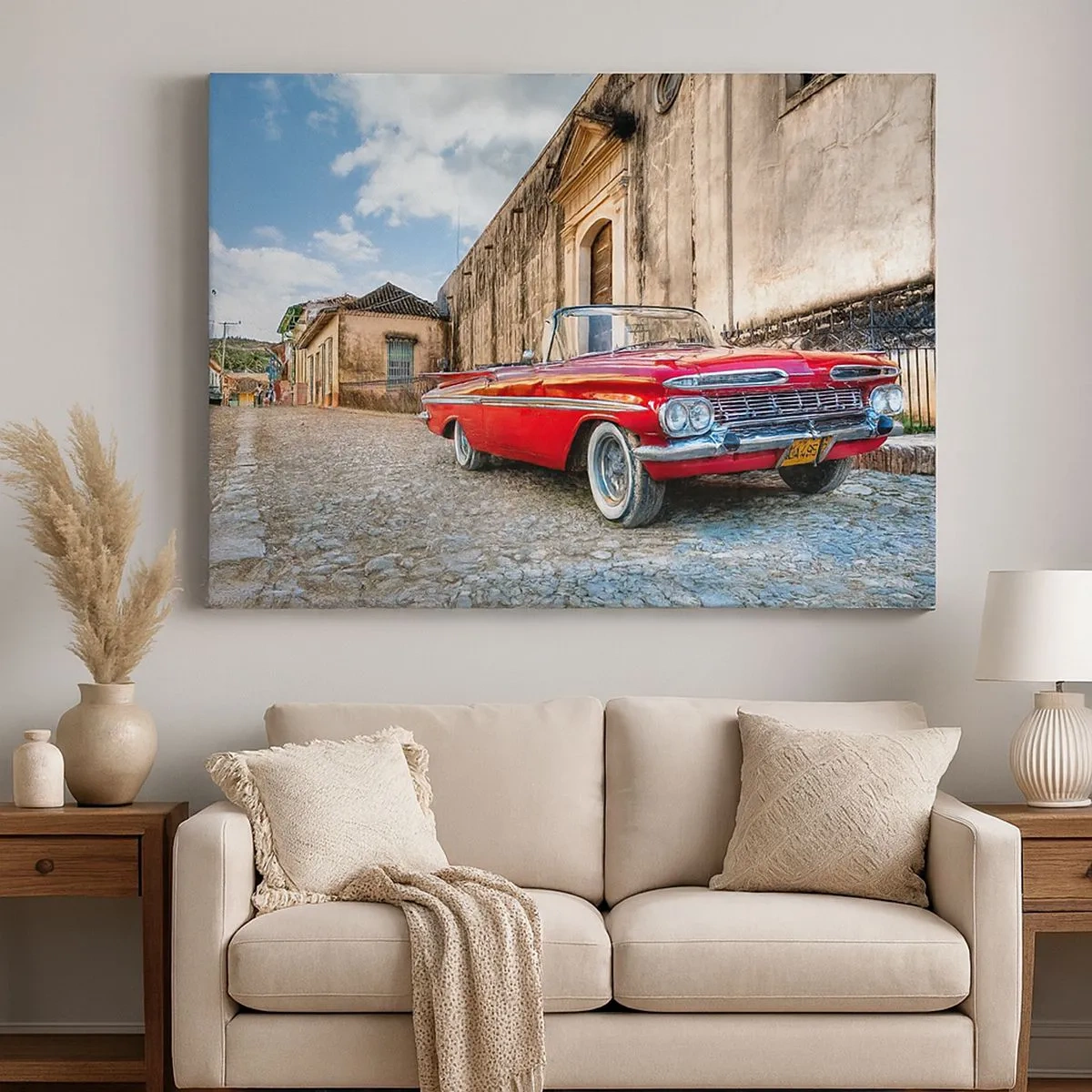 Schilderen op canvas - Rode klassieke auto op een geplaveide straat - 70x50cm - Cubaanse emoties - Moderne wanddecoratie voor woonkamer en slaapkamer ARTTOR