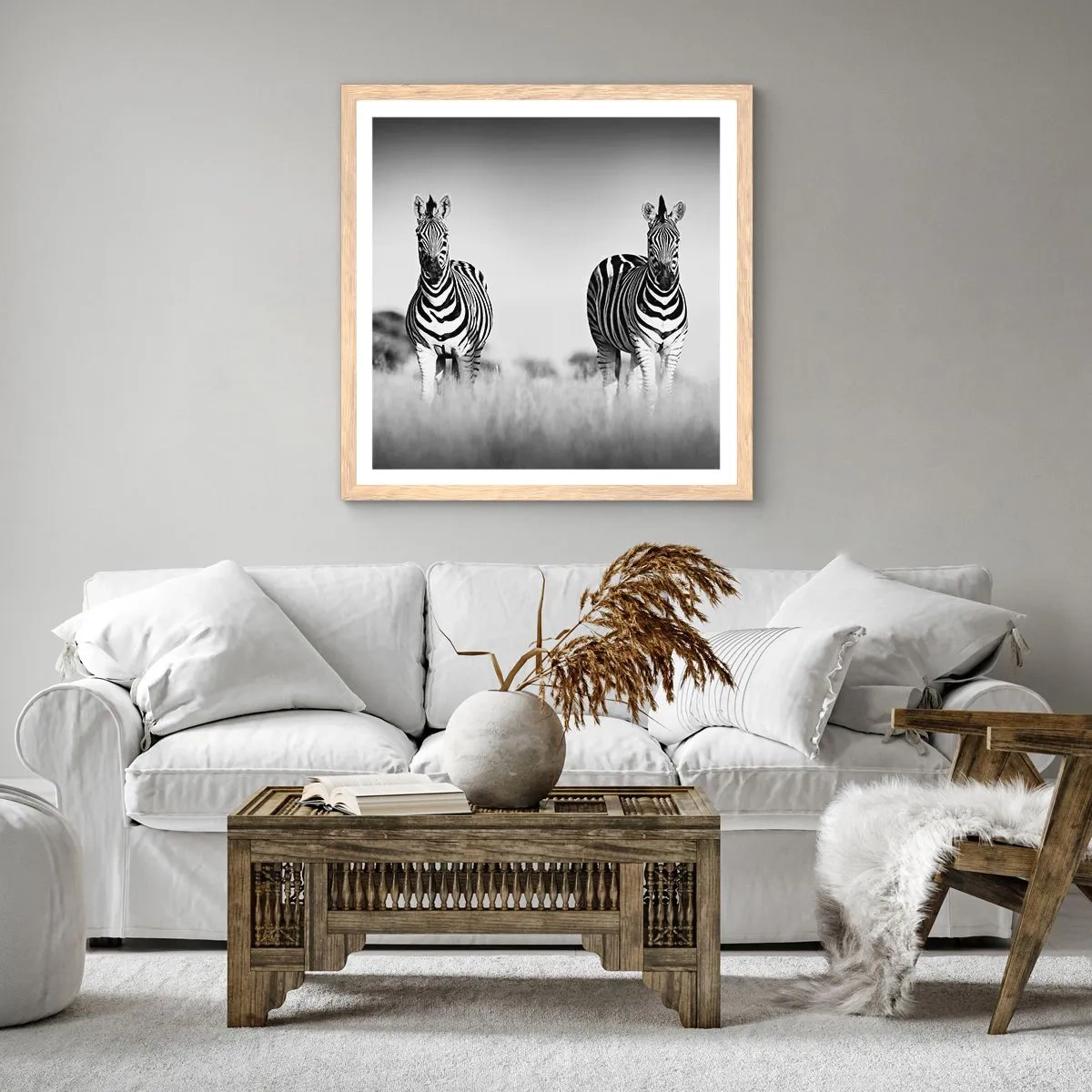Een poster in een licht eiken lijst - Toch is de wereld zwart-wit - 60x60 cm