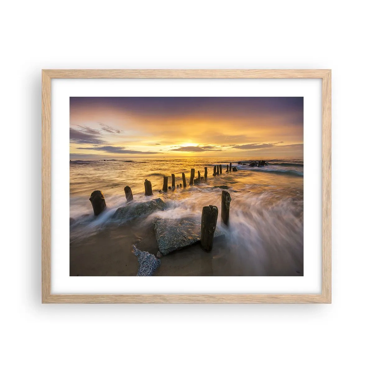 Een poster in een licht eiken lijst - De rauwe schoonheid van de Oostzee - 50x40 cm