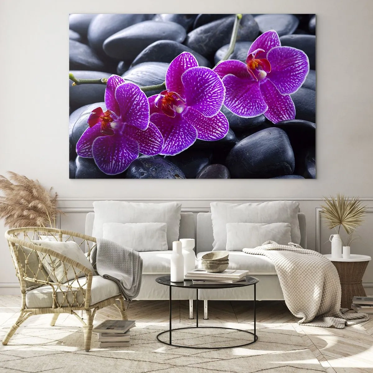 Schilderen op glas - Paarse orchideeën tegen een achtergrond van gladde stenen - 70x50cm - De stenen gloeiden van verrukking - Moderne wanddecoratie voor woonkamer en slaapkamer ARTTOR