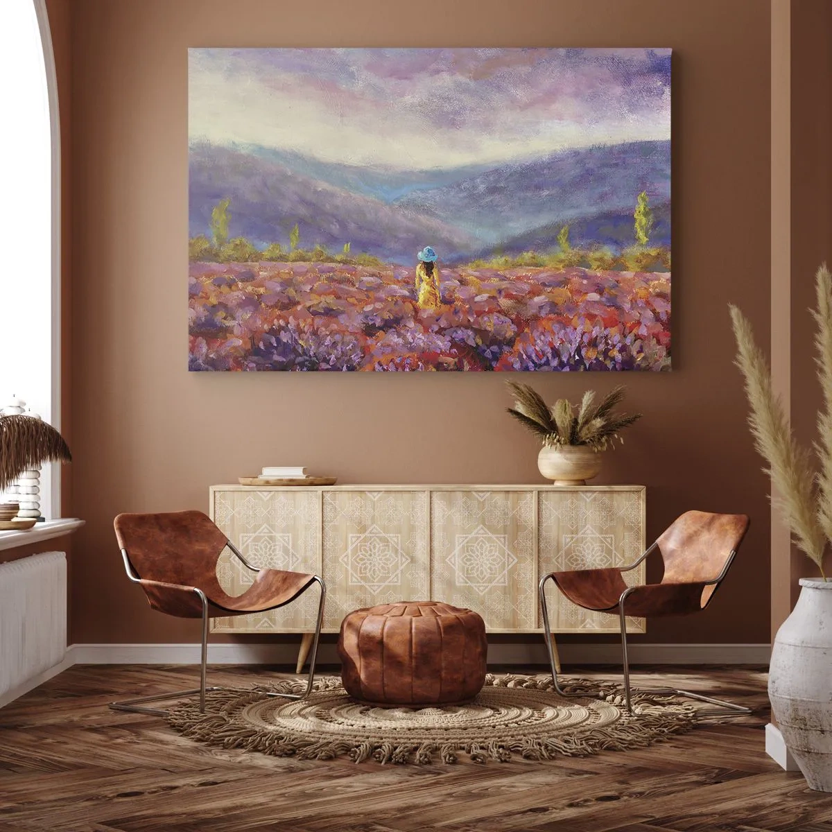 Schilderen op canvas - Een vrouw met een hoed loopt door een lavendelveld. - 70x50cm - In een lavendelwereld - Moderne wanddecoratie voor woonkamer en slaapkamer ARTTOR
