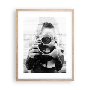 Een poster in een licht eiken lijst - Maker en materiaal - 40x50 cm