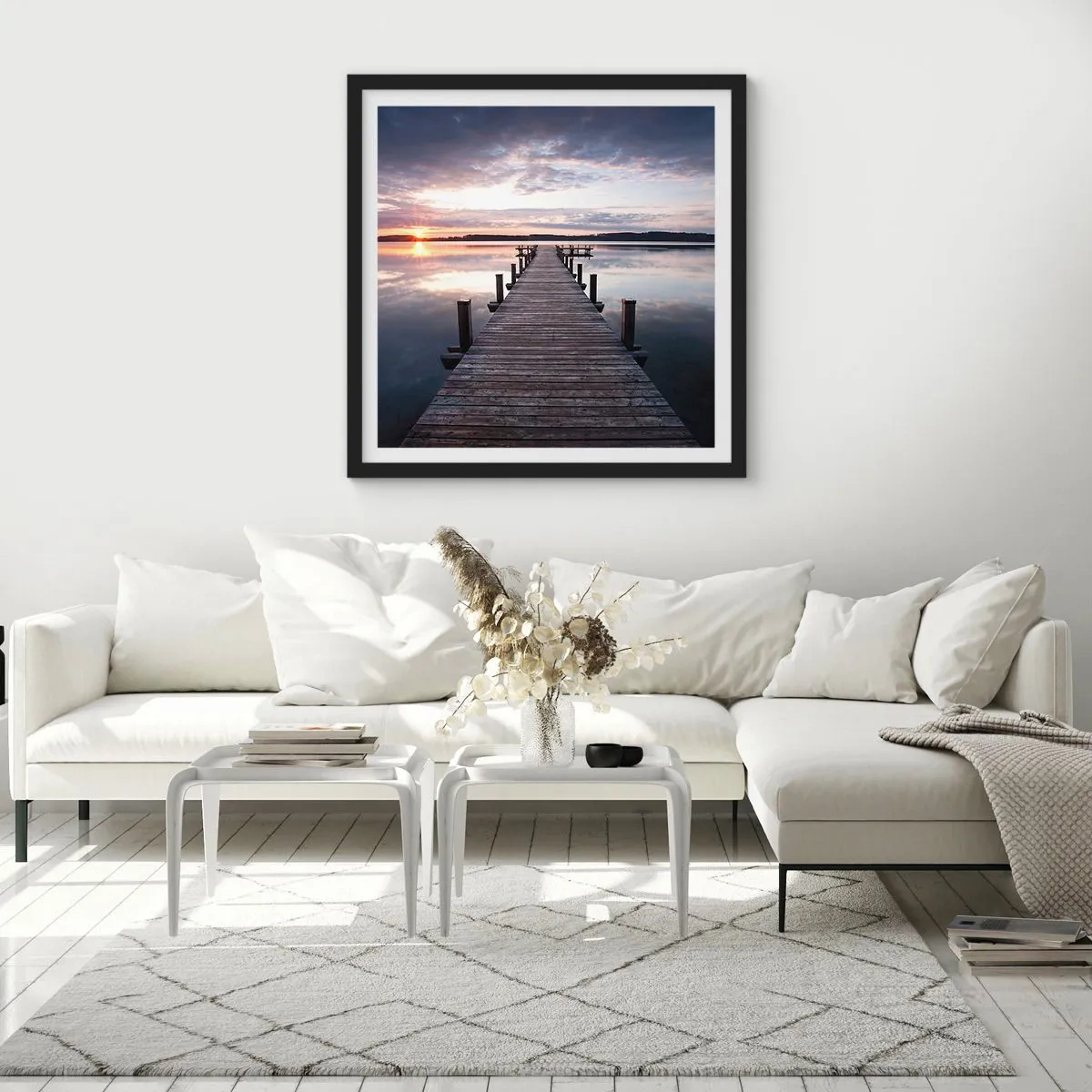 Poster in een zwarte lijst - Een rustige grens tussen dag en nacht - 50x50 cm