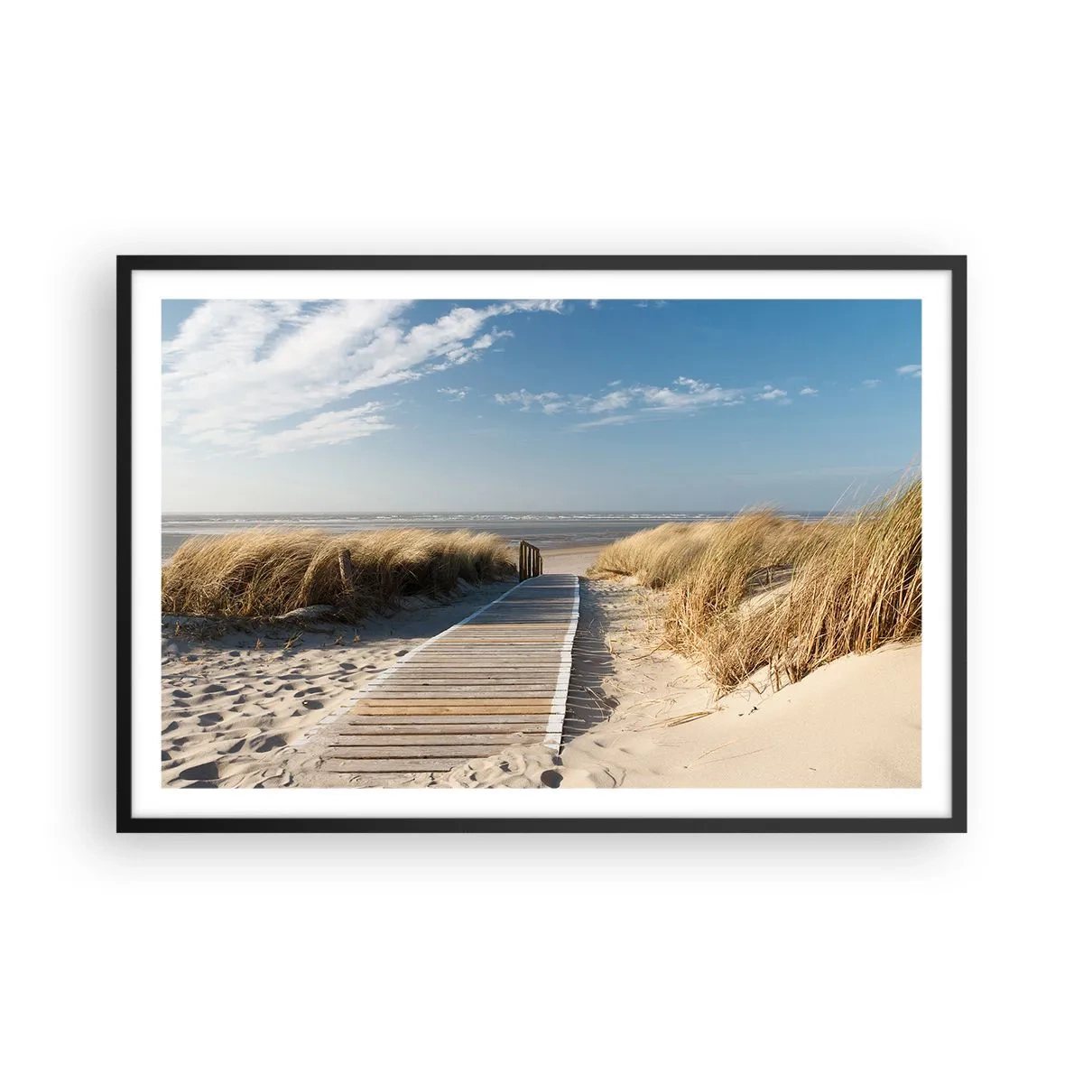 Poster in een zwarte lijst - Achter het duin, in het ruisen van gras - 91x61 cm